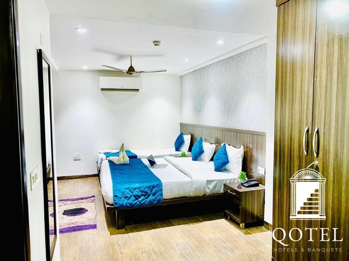 Qotel Hotel Rajouri Garden Above Ritu Marbles, Near Rajouri Garden Metro Station-Couple Friendly Νέο Δελχί Εξωτερικό φωτογραφία