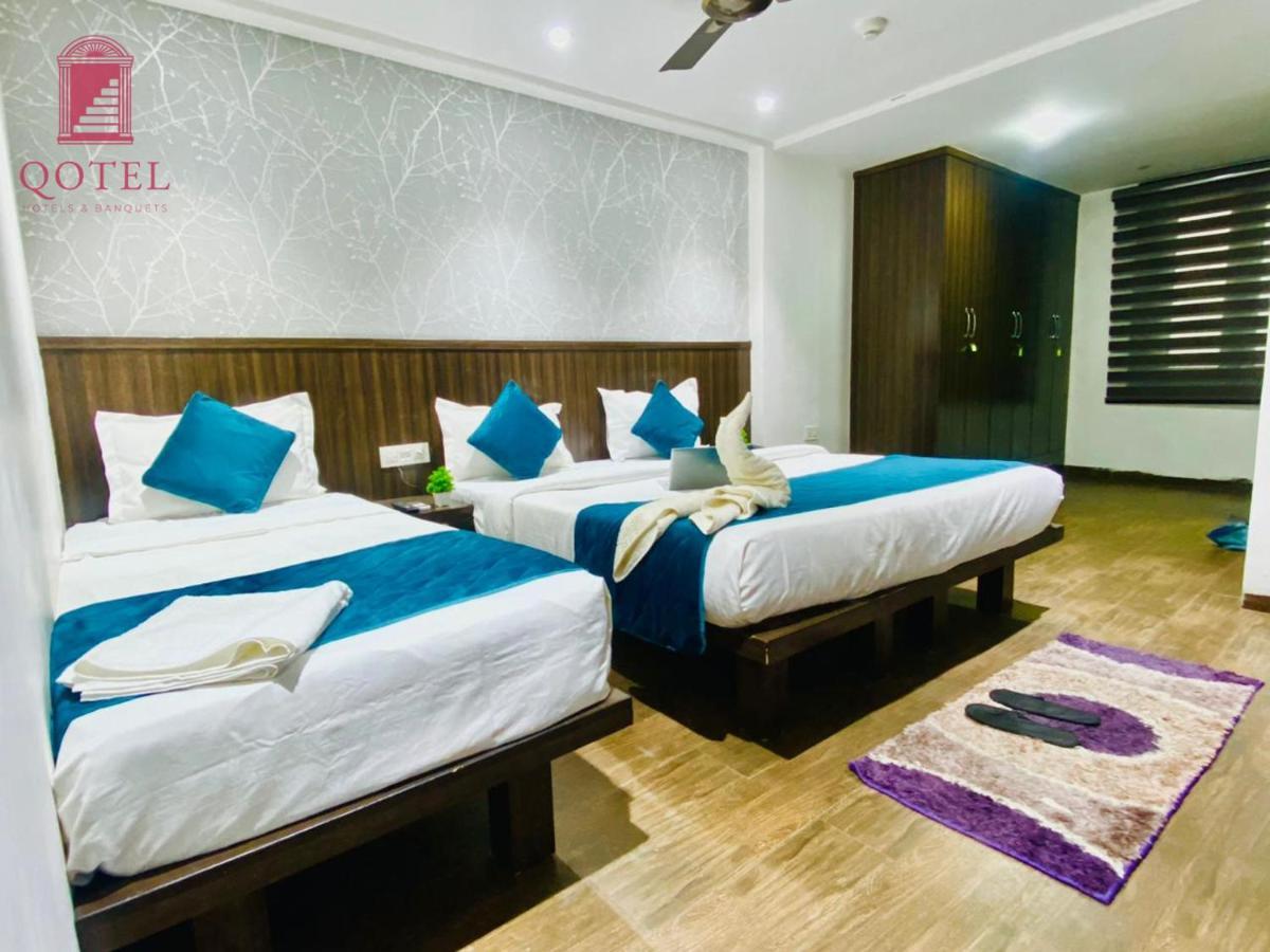 Qotel Hotel Rajouri Garden Above Ritu Marbles, Near Rajouri Garden Metro Station-Couple Friendly Νέο Δελχί Εξωτερικό φωτογραφία